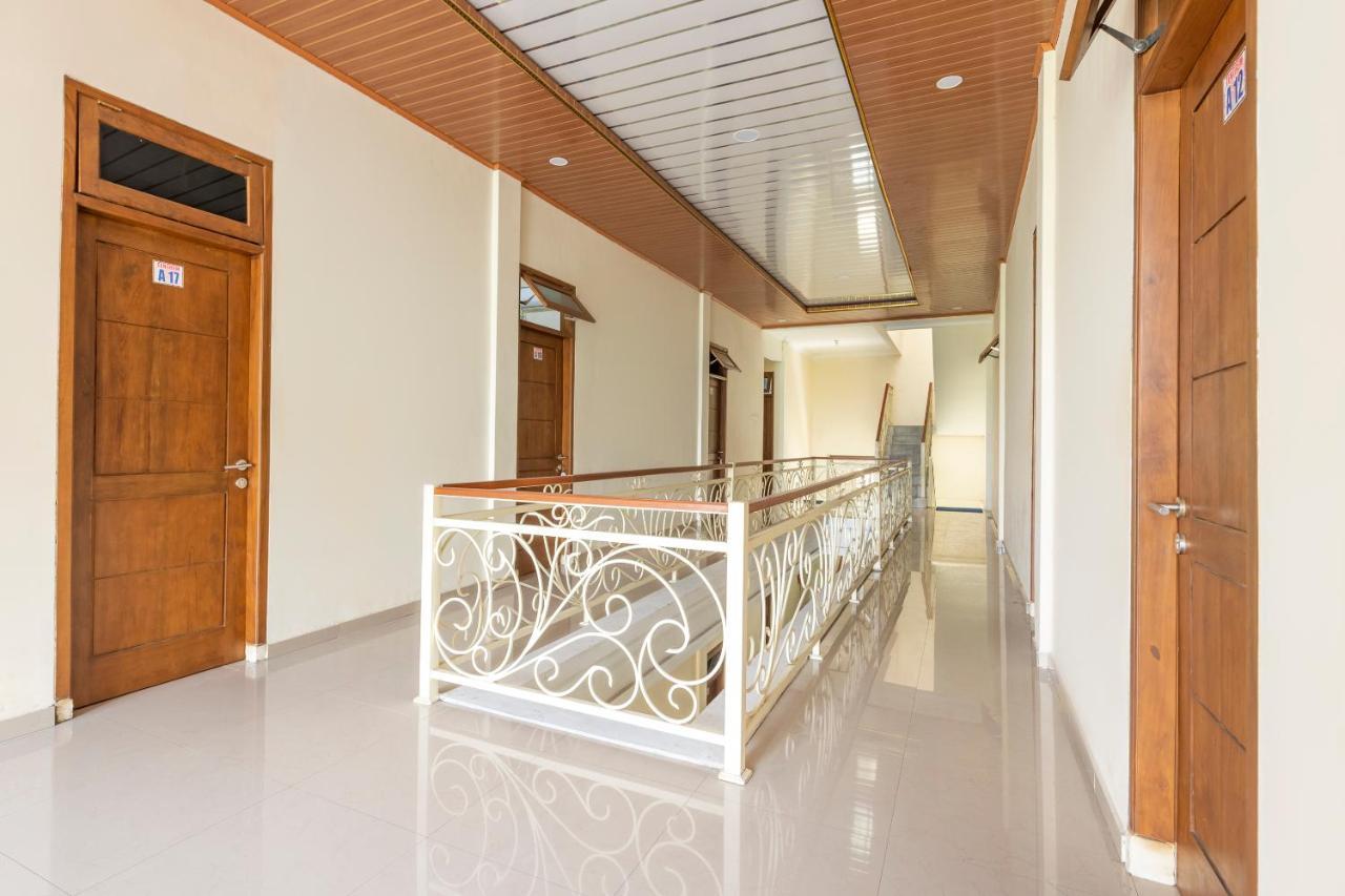 Oyo 3706 Griya Tentrem Syariah Lamongan ภายนอก รูปภาพ